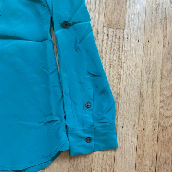 Ann Taylor 100% silk half button shirt/blouse 4P - Picture 4 of 9